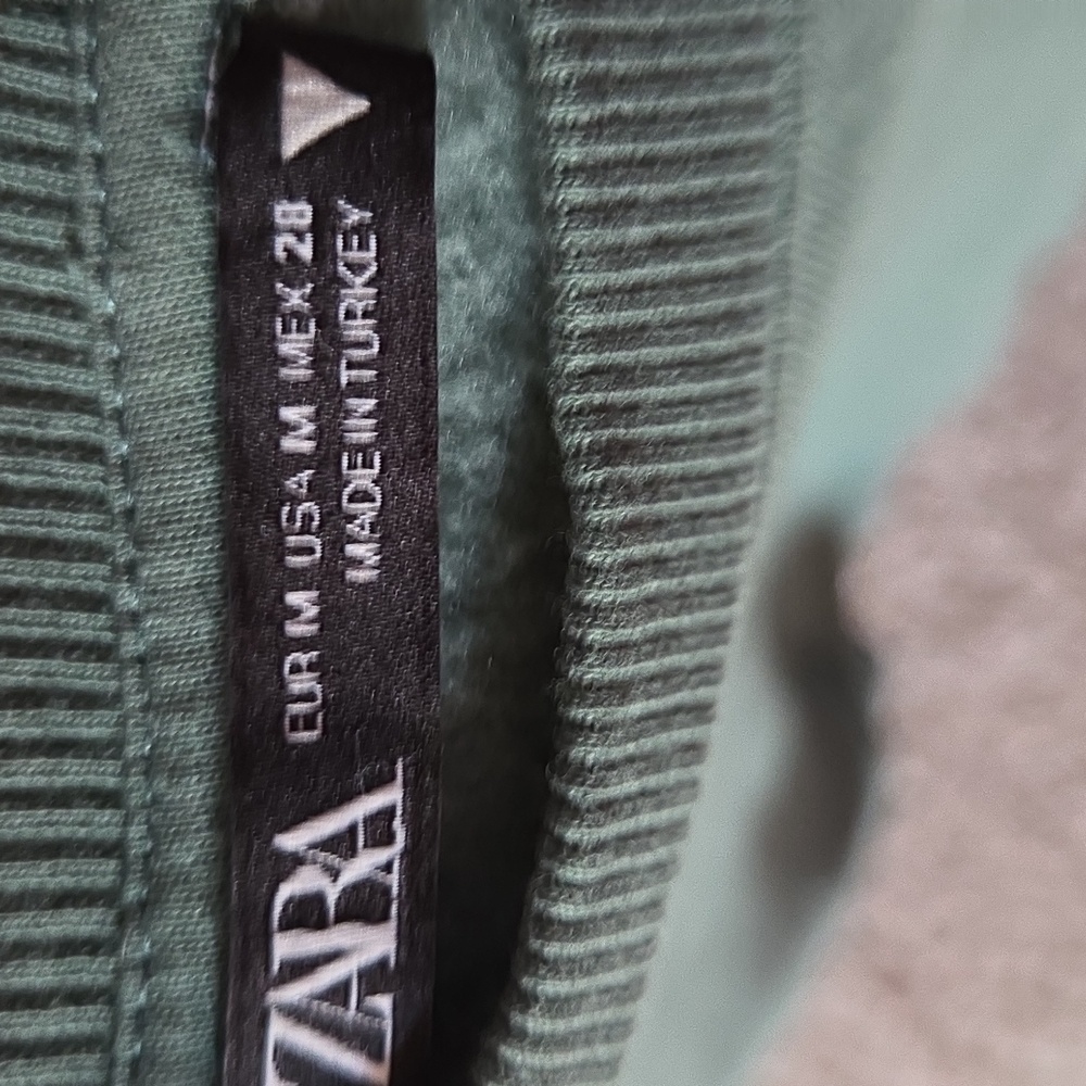 2 For $15 Zara Cropped Sweater - Picture 3 of 5